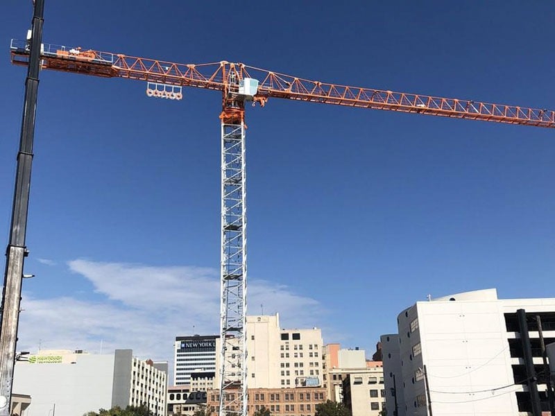 علت سقوط نکردن تاورکرین